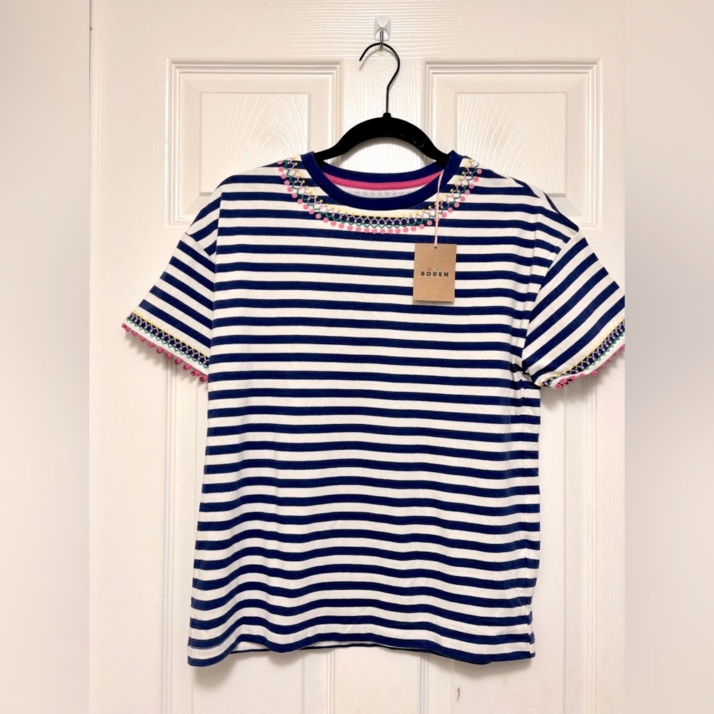 NWT MINI BODEN Relaxed Embroidered T-shirt in Navy Stripe - Picture 4 of 8
